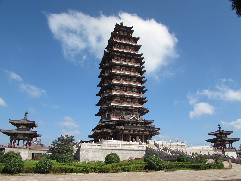 經(jīng)濟(jì)基礎(chǔ)